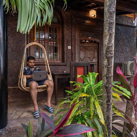 Madpackers Goa Anjuna - Bar Bagian luar foto