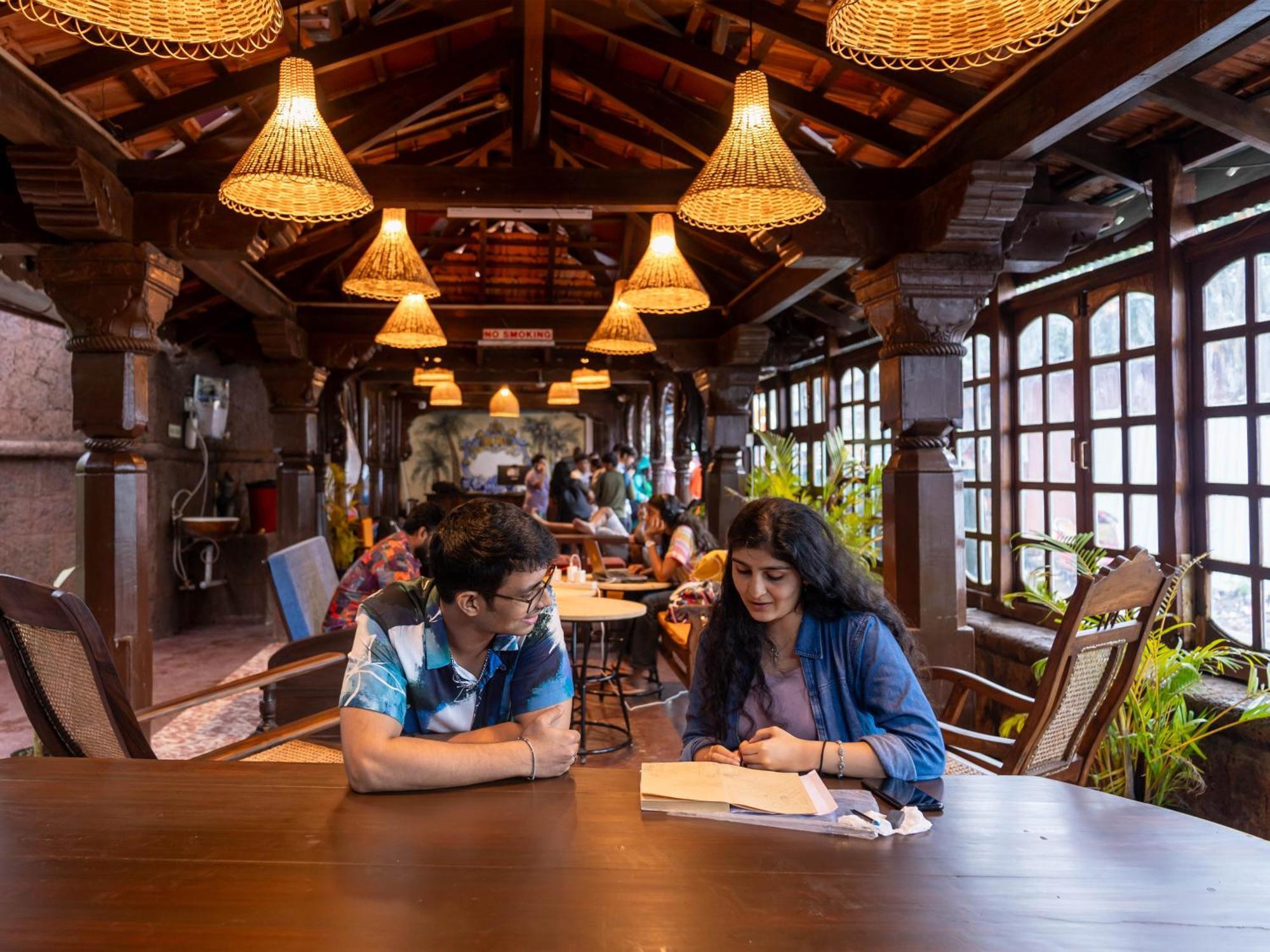 Madpackers Goa Anjuna - Bar Bagian luar foto