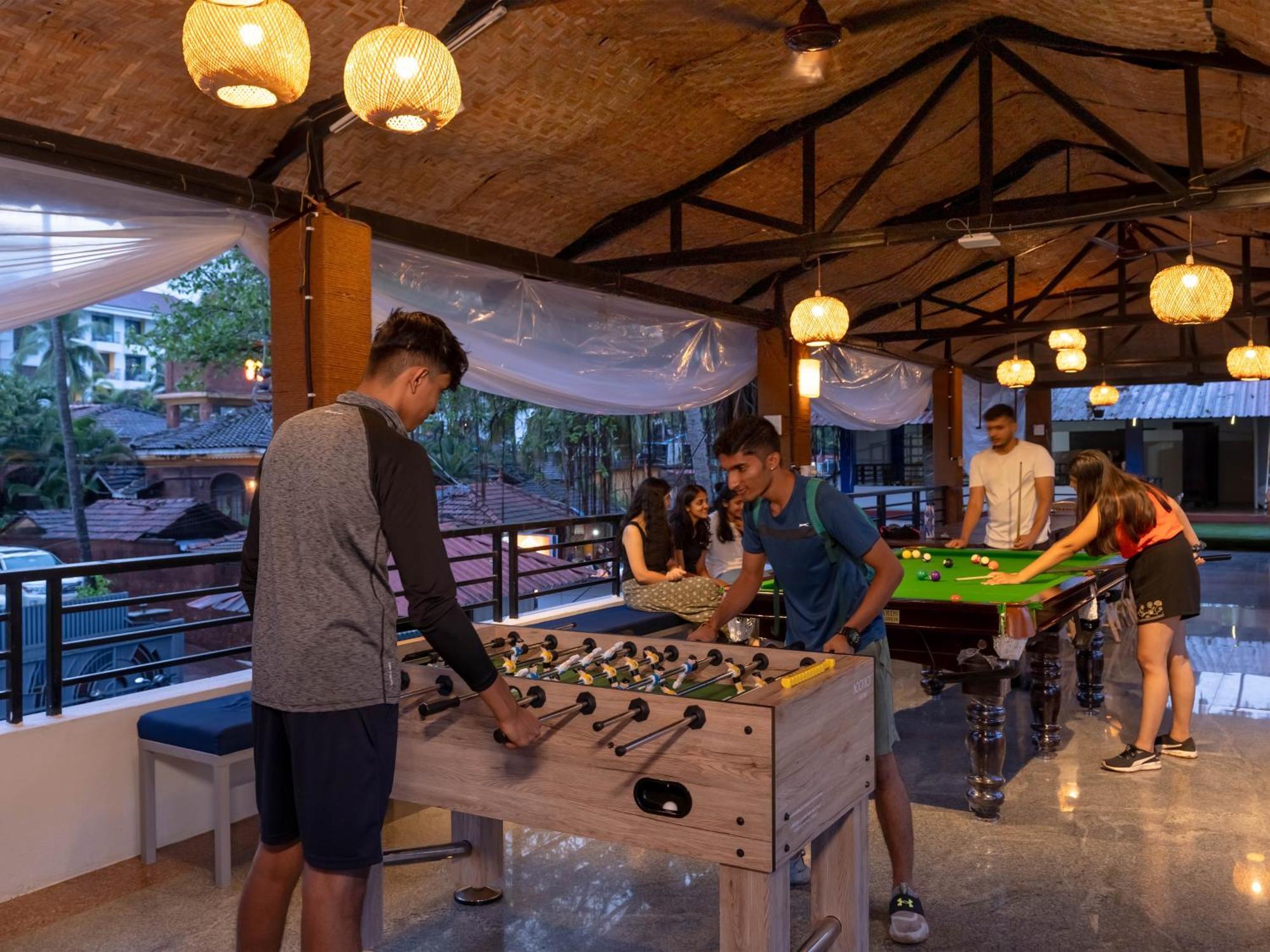 Madpackers Goa Anjuna - Bar Bagian luar foto