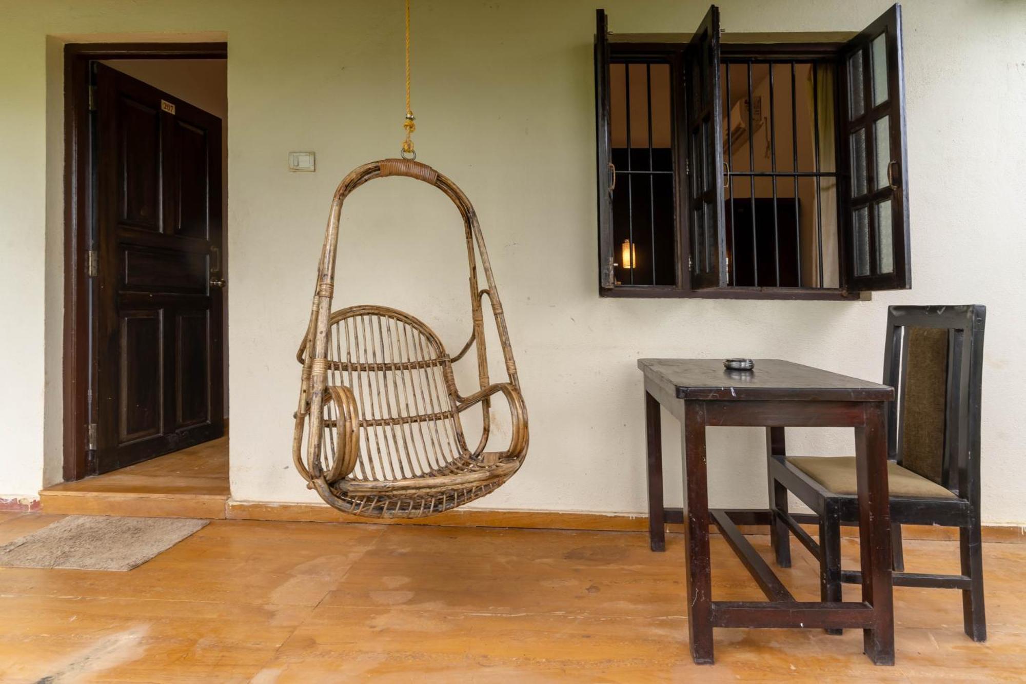 Madpackers Goa Anjuna - Bar Bagian luar foto