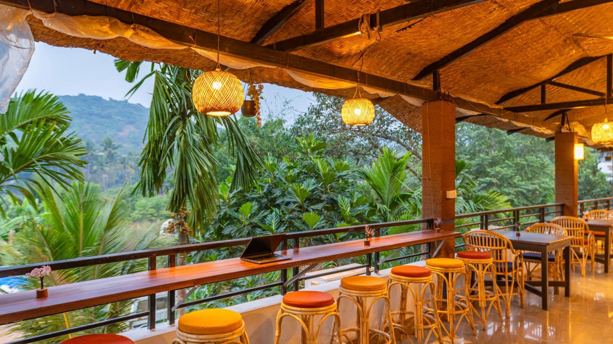 Madpackers Goa Anjuna - Bar Bagian luar foto