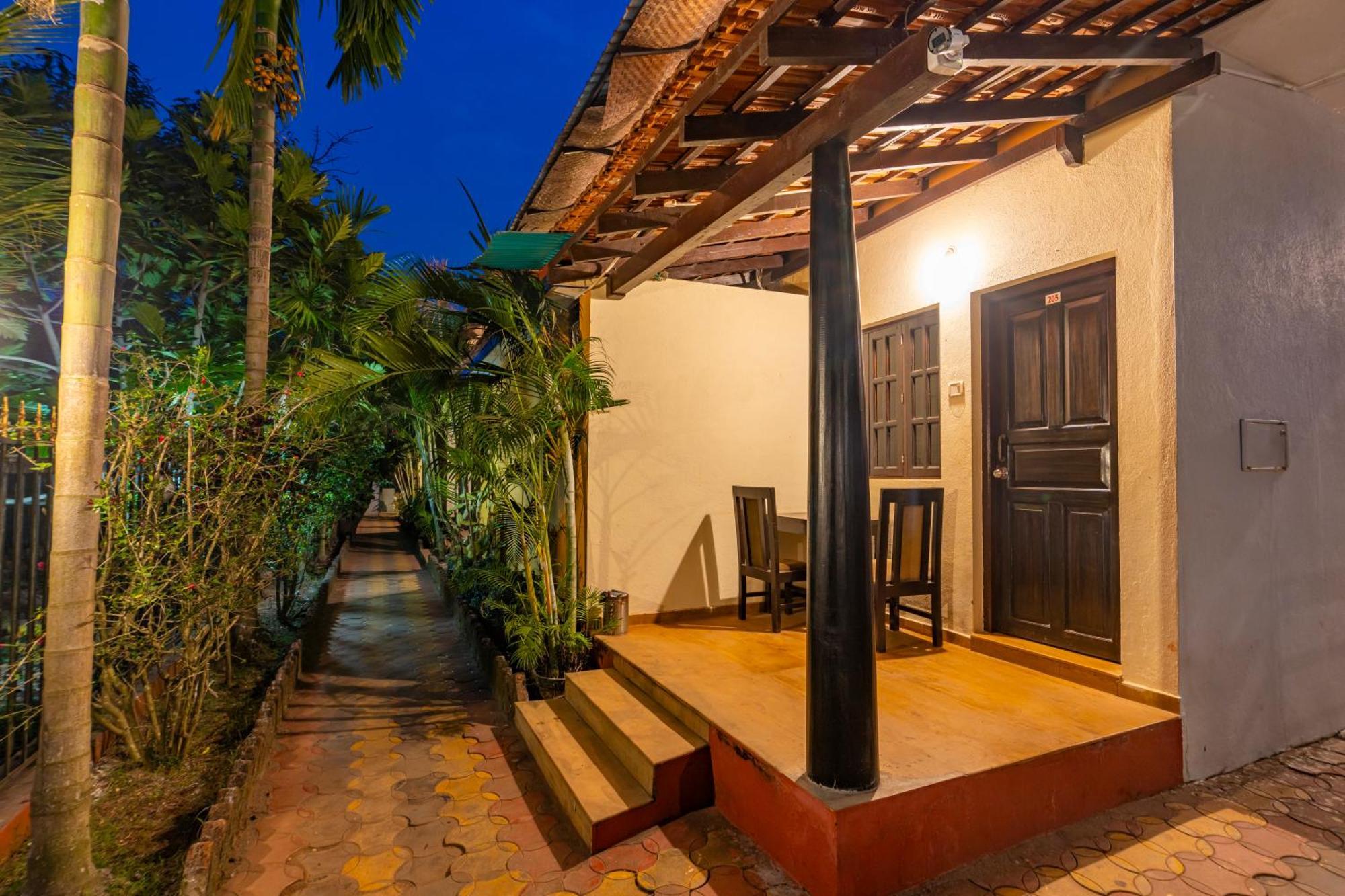 Madpackers Goa Anjuna - Bar Bagian luar foto