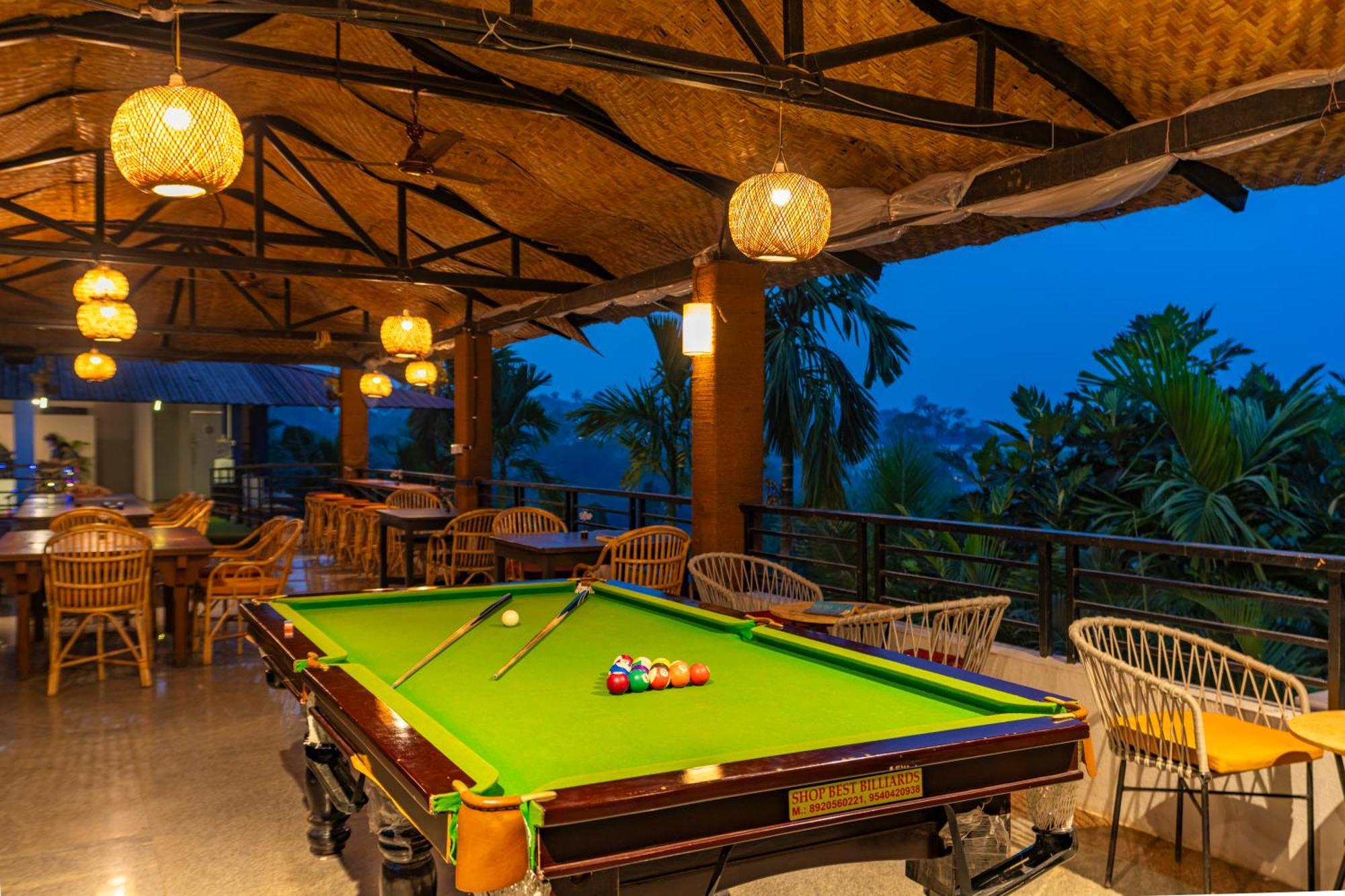 Madpackers Goa Anjuna - Bar Bagian luar foto