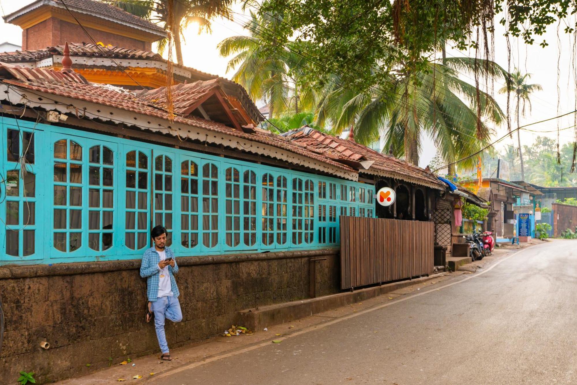 Madpackers Goa Anjuna - Bar Bagian luar foto